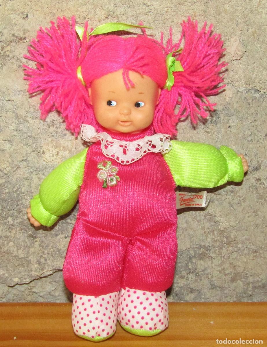 Mu&ntilde;ecas Lesly y Barriguitas: ANTIGUA MU&Ntilde;ECA BARRIGUITAS COLOR, DE FAMOSA. PELO LANA, CUERPO BLANDO - A&Ntilde;OS 70/80