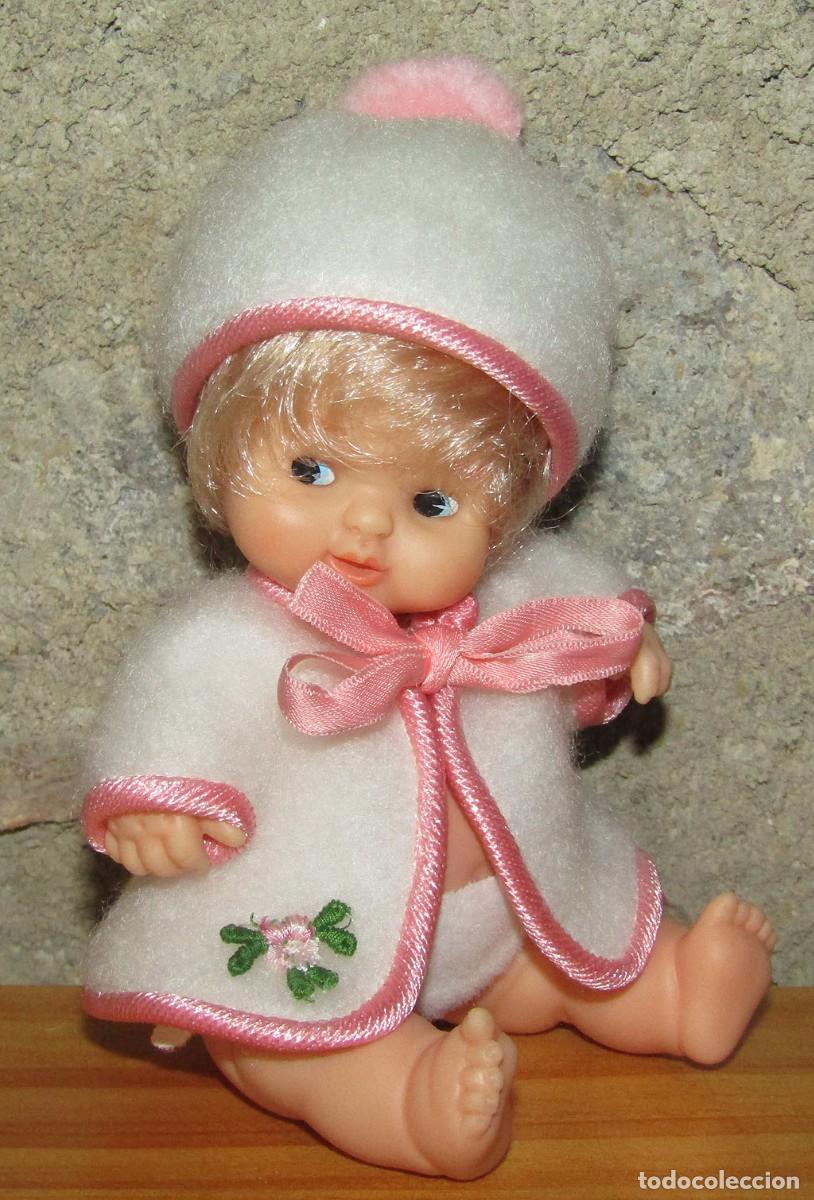 Mu&ntilde;ecas Lesly y Barriguitas: ANTIGUA MU&Ntilde;ECA BARRIGUITAS CON CONJUNTO INVIERNO, DE FAMOSA - A&Ntilde;OS 70