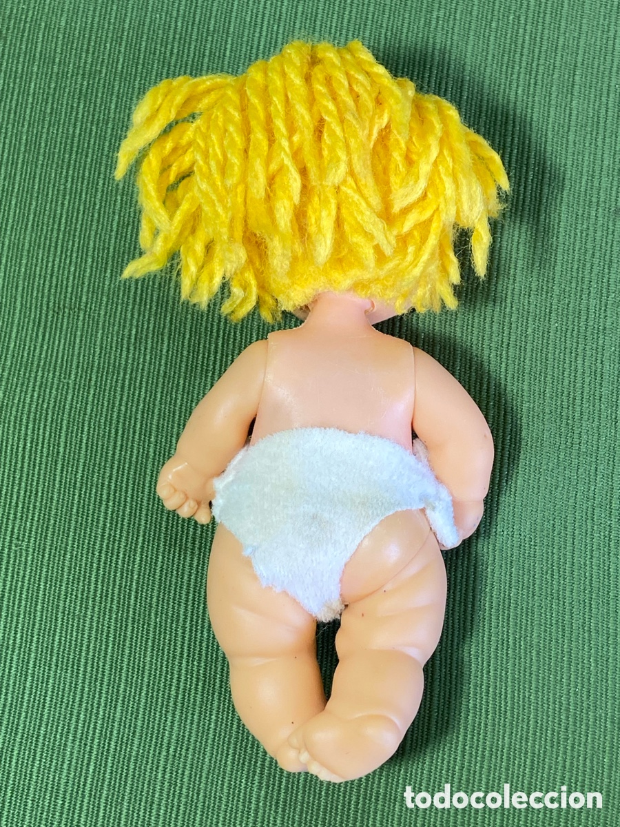 Mu&ntilde;ecas Lesly y Barriguitas: Mu&ntilde;eca barriguitas. Pelo de lana amarillo. - Foto 2