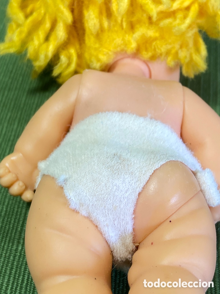 Mu&ntilde;ecas Lesly y Barriguitas: Mu&ntilde;eca barriguitas. Pelo de lana amarillo. - Foto 3