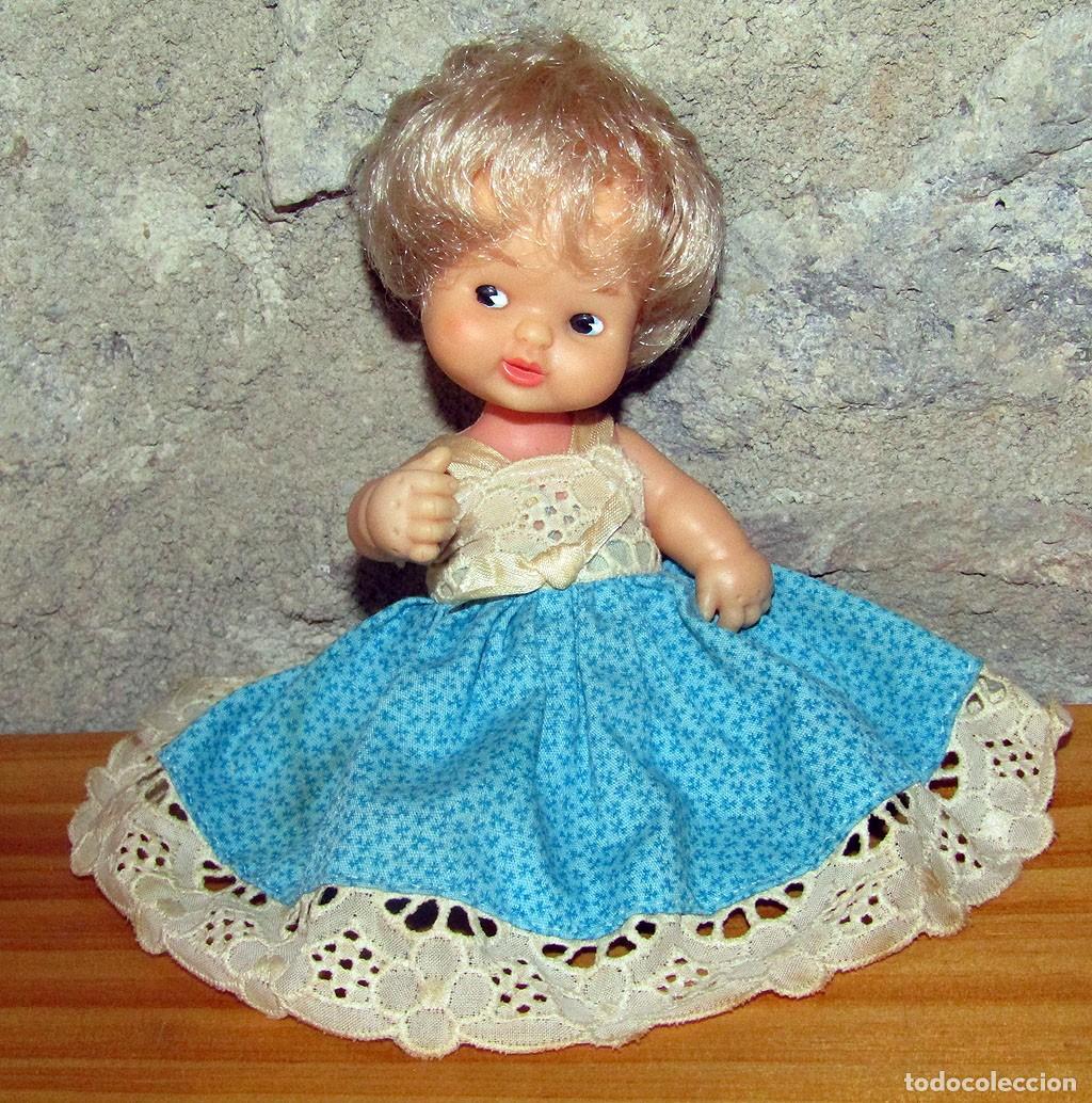 Mu&ntilde;ecas Lesly y Barriguitas: ANTIGUA BARRIGUITAS CON VESTIDO FALD&Oacute;N ORIGINAL, DE FAMOSA - A&Ntilde;OS 70