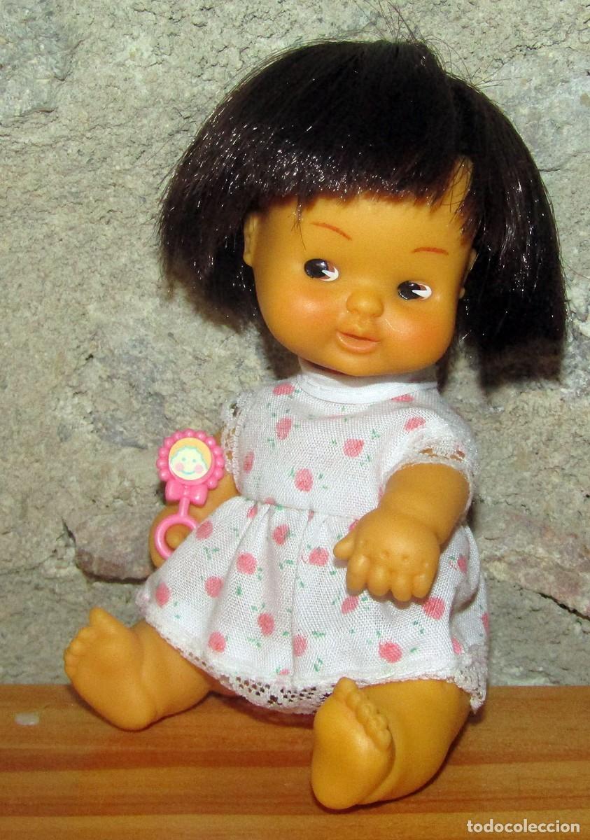 Mu&ntilde;ecas Lesly y Barriguitas: ANTIGUA MU&Ntilde;ECA BARRIGUITAS DE FAMOSA - CON SONAJERO - A&Ntilde;OS 70