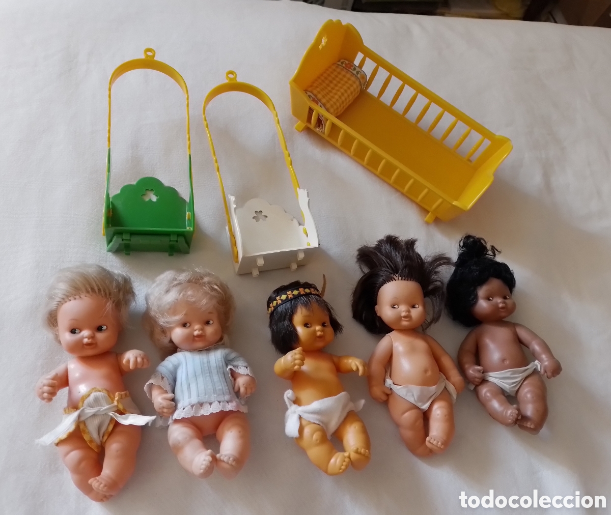 Mu&ntilde;ecas Lesly y Barriguitas: Lote barriguitas cuna, sillas carrusel, India, etc