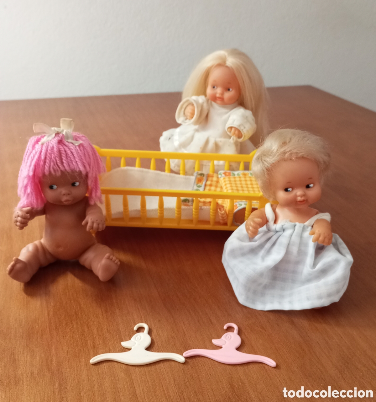 Bambole Lesly e Barriguitas: BARRIGUITAS Lote Mu&ntilde;ecas Cuna perchas