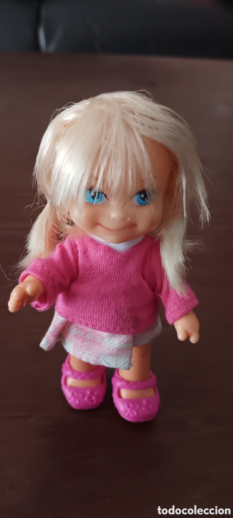 Mu&ntilde;ecas Lesly y Barriguitas: Moderna Barriguitas de Famosa