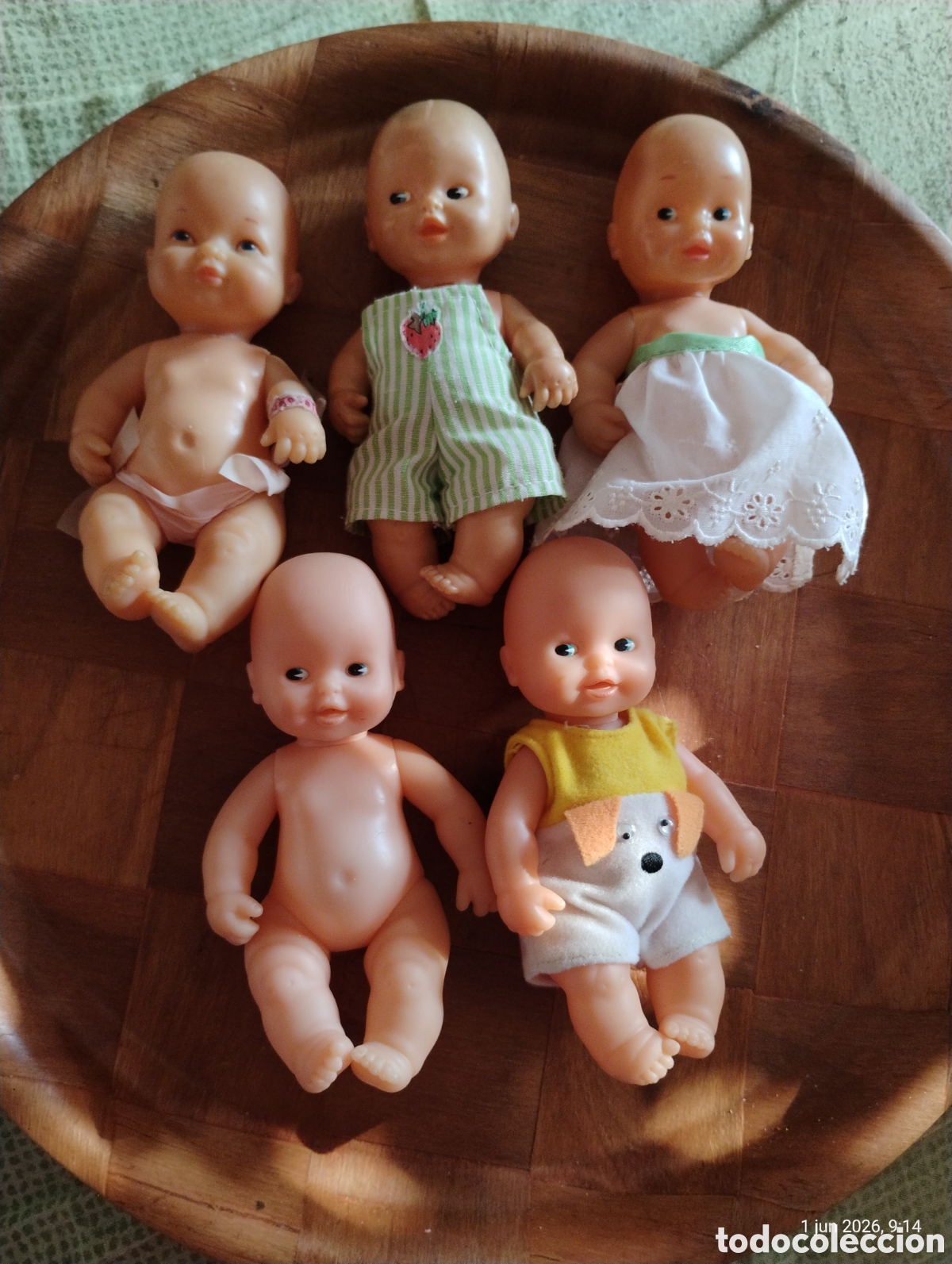 Mu&ntilde;ecas Lesly y Barriguitas: Lote de 5 Mu&ntilde;ecos Pelones Barriguitas de Famosa Vintage - Con Ropa Original
