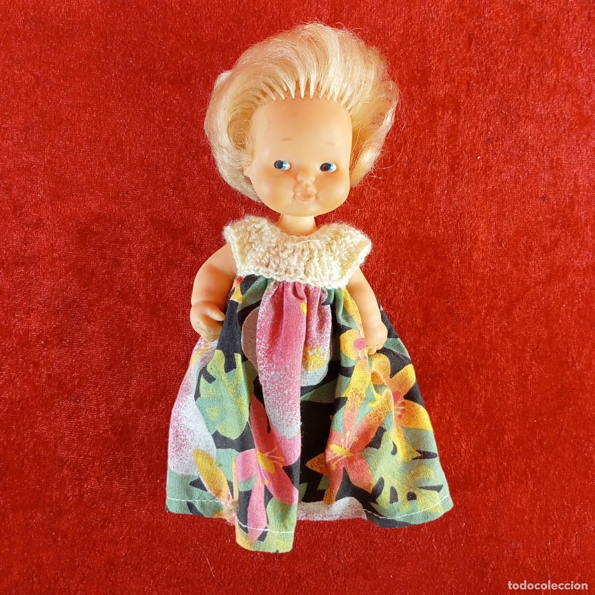 Mu&ntilde;ecas Lesly y Barriguitas: PRECIOSA MU&Ntilde;ECA - BARRIGUITAS - FAMOSA - VESTIDO DE FLORES - 160 X 70 MM / 5667