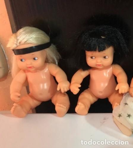 Mu&ntilde;ecas Lesly y Barriguitas: LOTE DE DOS MU&Ntilde;ECAS BARRIGUITAS DE FAMOSA