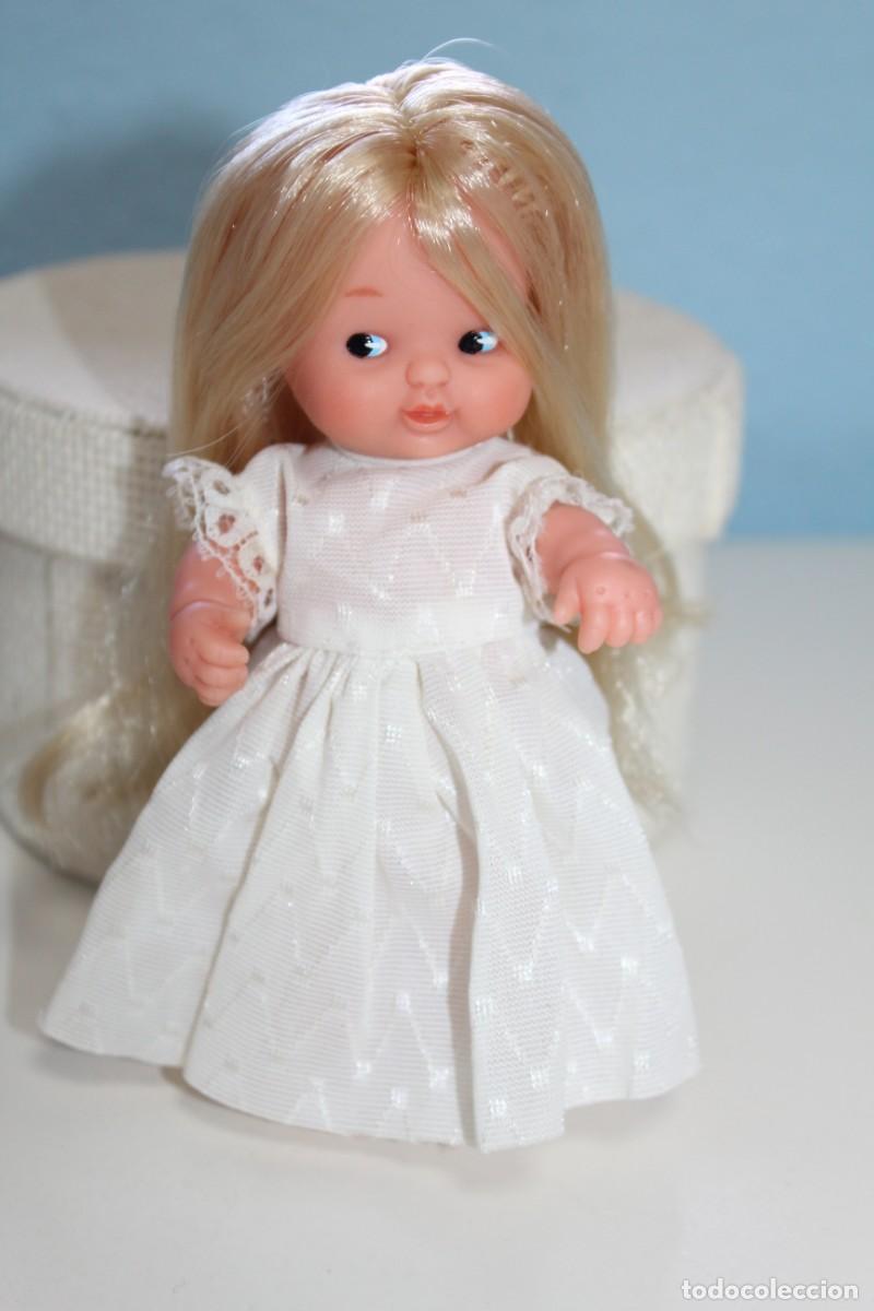 Mu&ntilde;ecas Lesly y Barriguitas: BARRIGUITAS DE FAMOSA PIERNAS RECTAS - A&Ntilde;OS 80