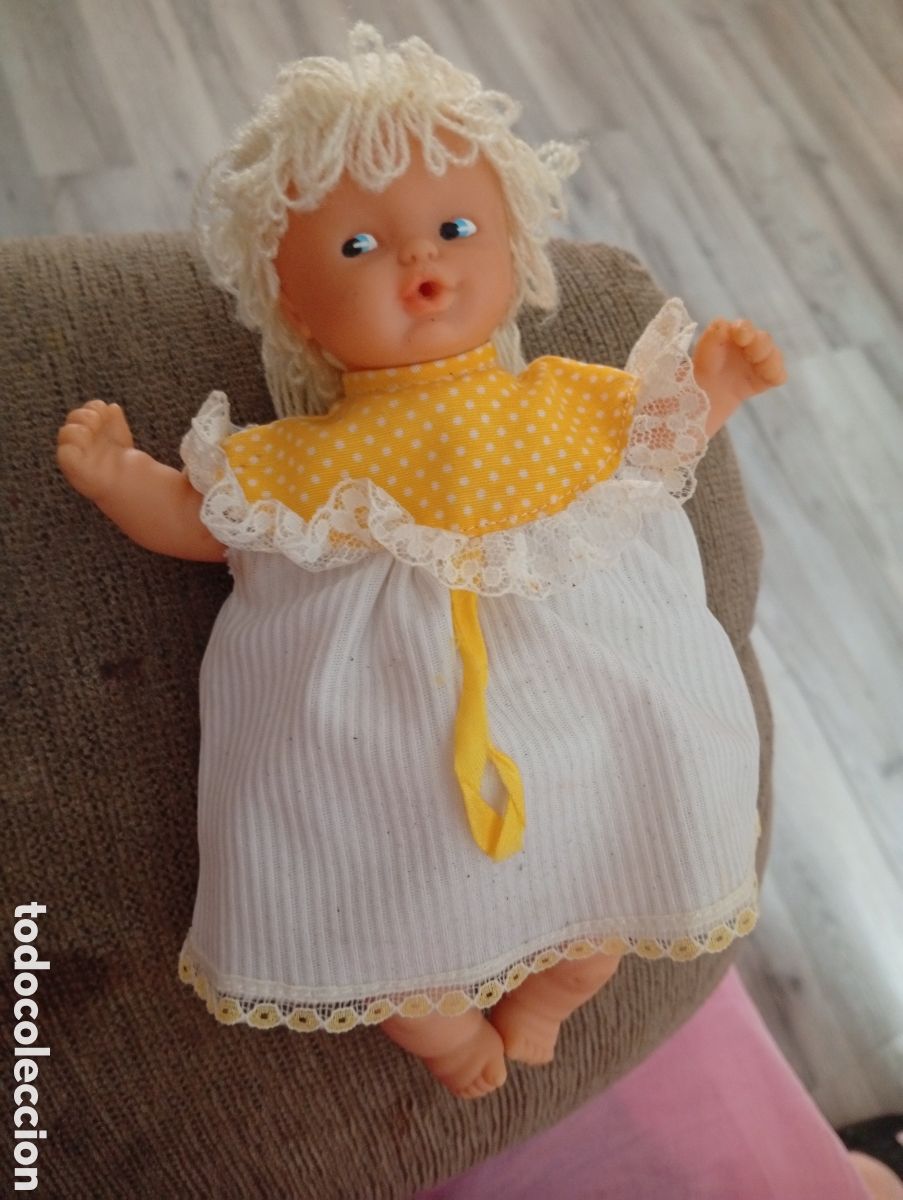 Poup&eacute;es Lesly et Barriguitas: Antigua mu&ntilde;eca barriguitas ropa original