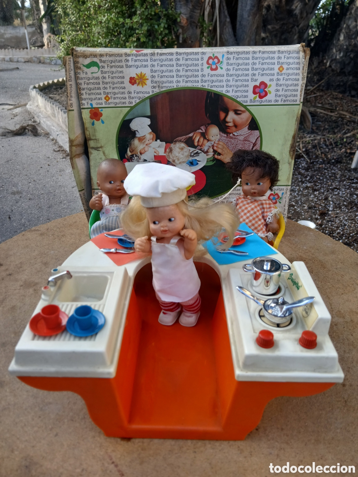 Mu&ntilde;ecas Lesly y Barriguitas: COCINA DE LAS BARRIGUITAS DE FAMOSA Y EN CAJA ORIGINAL.