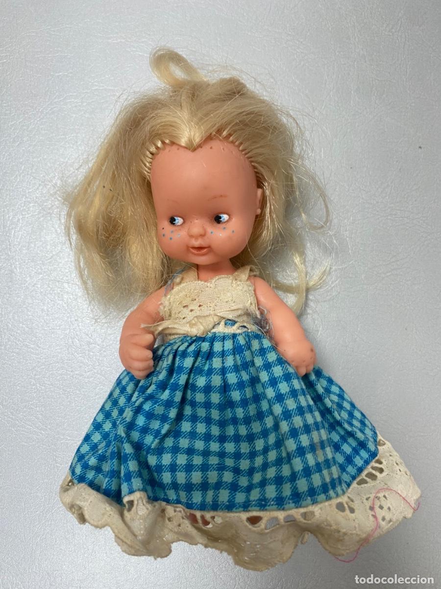 Mu&ntilde;ecas Lesly y Barriguitas: ANTIGUA BARRIGUITAS DE FAMOSA RUBIA PECAS AZULES