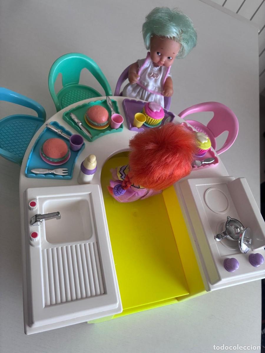Mu&ntilde;ecas Lesly y Barriguitas: Cocinita barriguitas - Foto 3