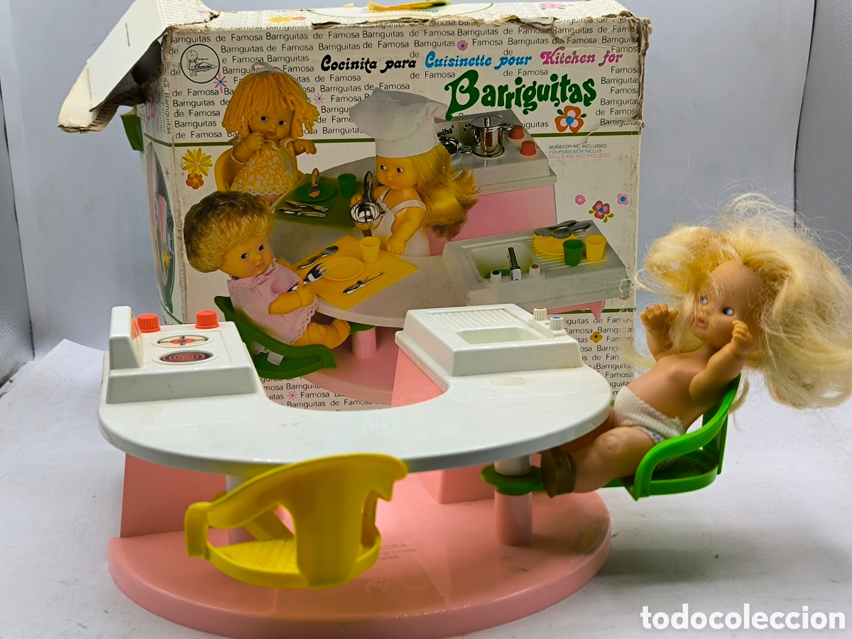 Mu&ntilde;ecas Lesly y Barriguitas: Cocinita para Barriguitas+ 1Barriguitas