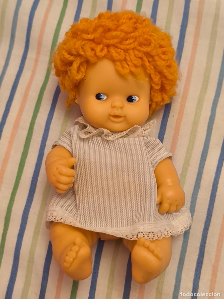 Mu&ntilde;ecas Lesly y Barriguitas: Mu&ntilde;eca Barriguitas. Pelo lana naranja. De Famosa.