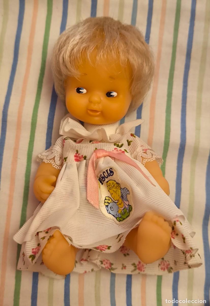 Mu&ntilde;ecas Lesly y Barriguitas: Mu&ntilde;eca Barriguitas piscis. De Famosa.