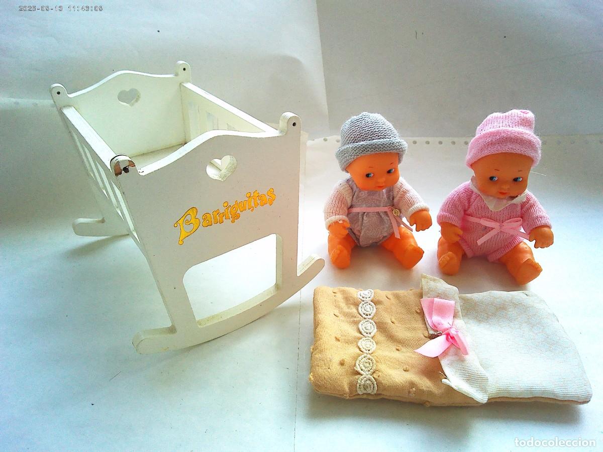 Mu&ntilde;ecas Lesly y Barriguitas: LOTE BARRIGUITAS DE FAMOSA : 2 MU&Ntilde;ECAS , CUNITA Y SACO DE DORMIR