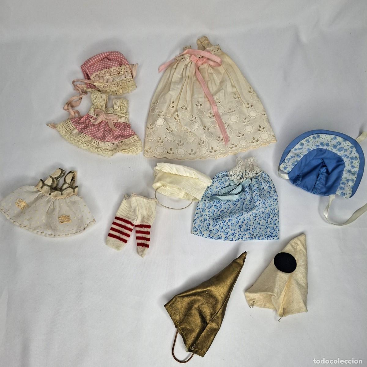 Mu&ntilde;ecas Lesly y Barriguitas: LOTE DE ROPA DE BARRIGUITAS.