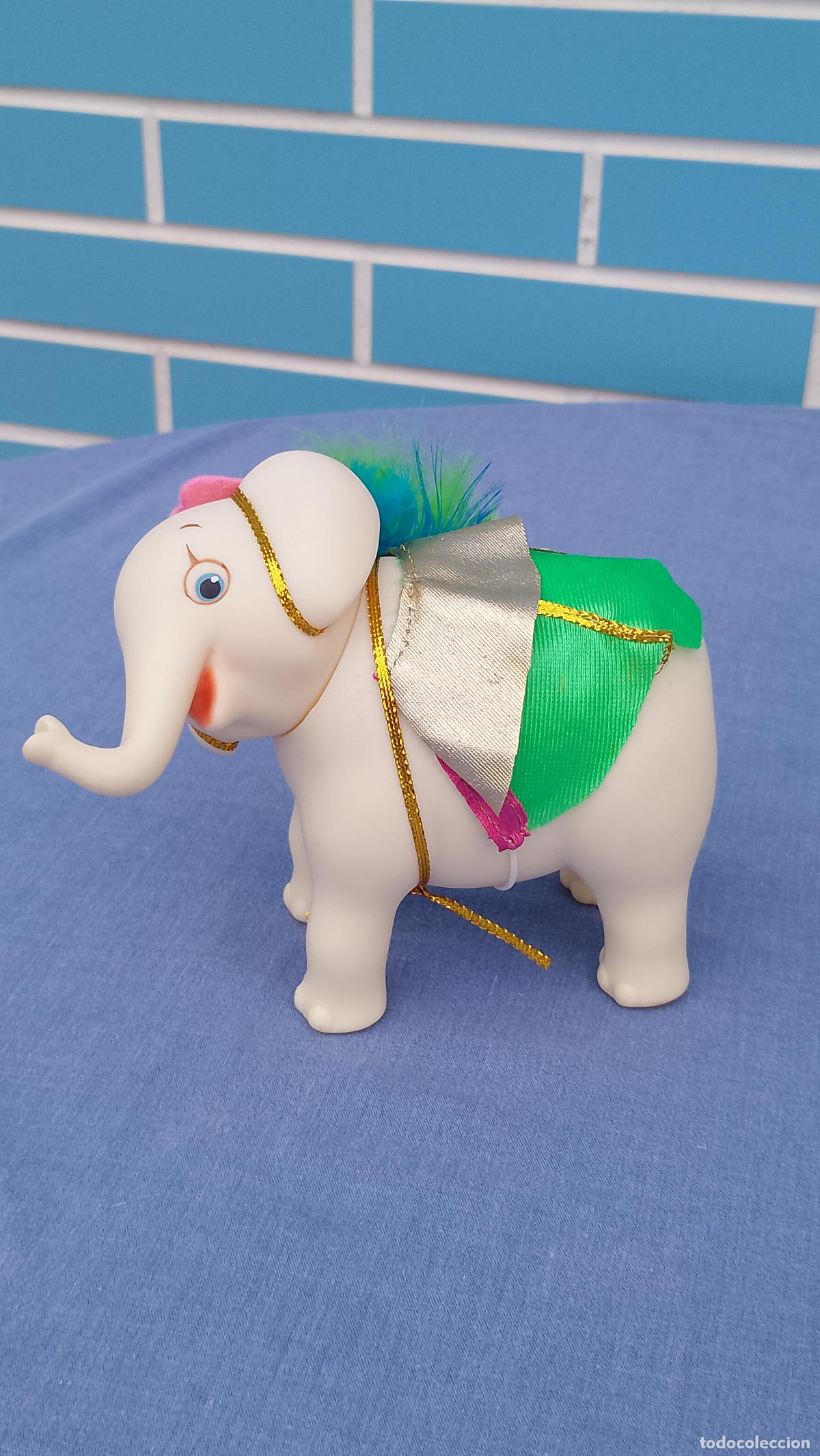 Mu&ntilde;ecas Lesly y Barriguitas: Antiguo Elefante original de Barriguitas Raj&aacute; de la India, colecci&oacute;n Aventuras, de Famosa