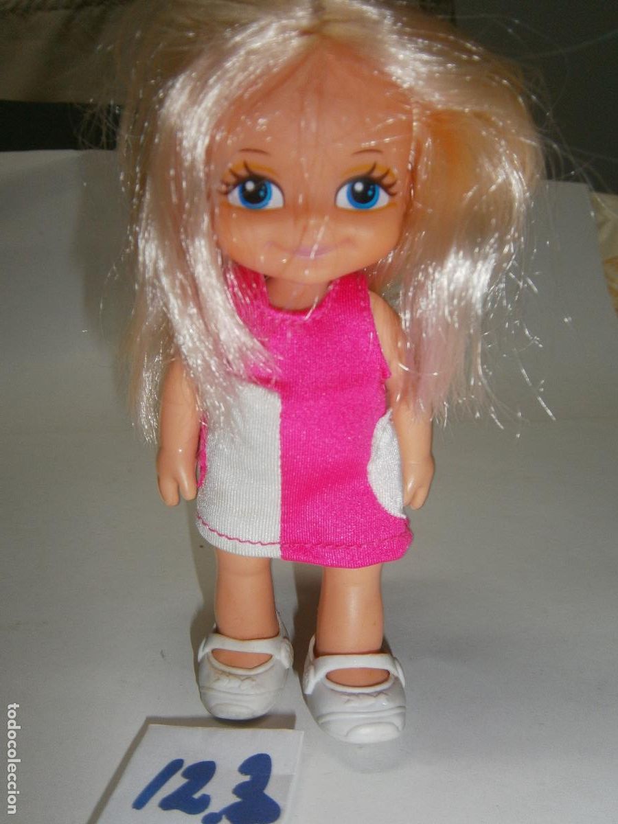 Mu&ntilde;ecas Lesly y Barriguitas: MU&Ntilde;ECA BARRIGUITAS DE FAMOSA CON CONJUNTO - Foto 1