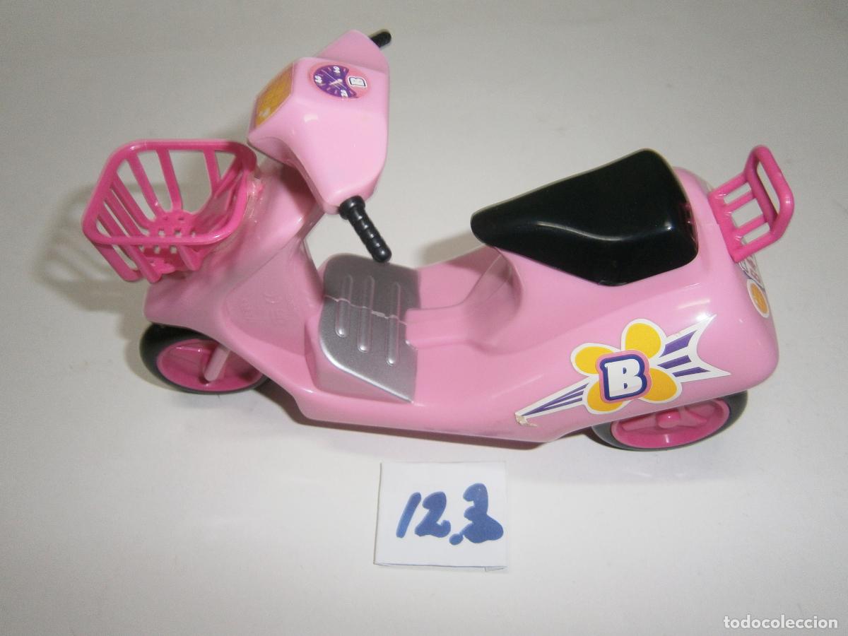 Mu&ntilde;ecas Lesly y Barriguitas: MOTOCICLETA SCOOTER BARRIGUITAS