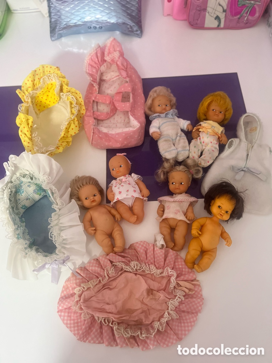 Mu&ntilde;ecas Lesly y Barriguitas: Gran Lote variada de Barriguitas de Famosa, capazos y Barriguitas varias