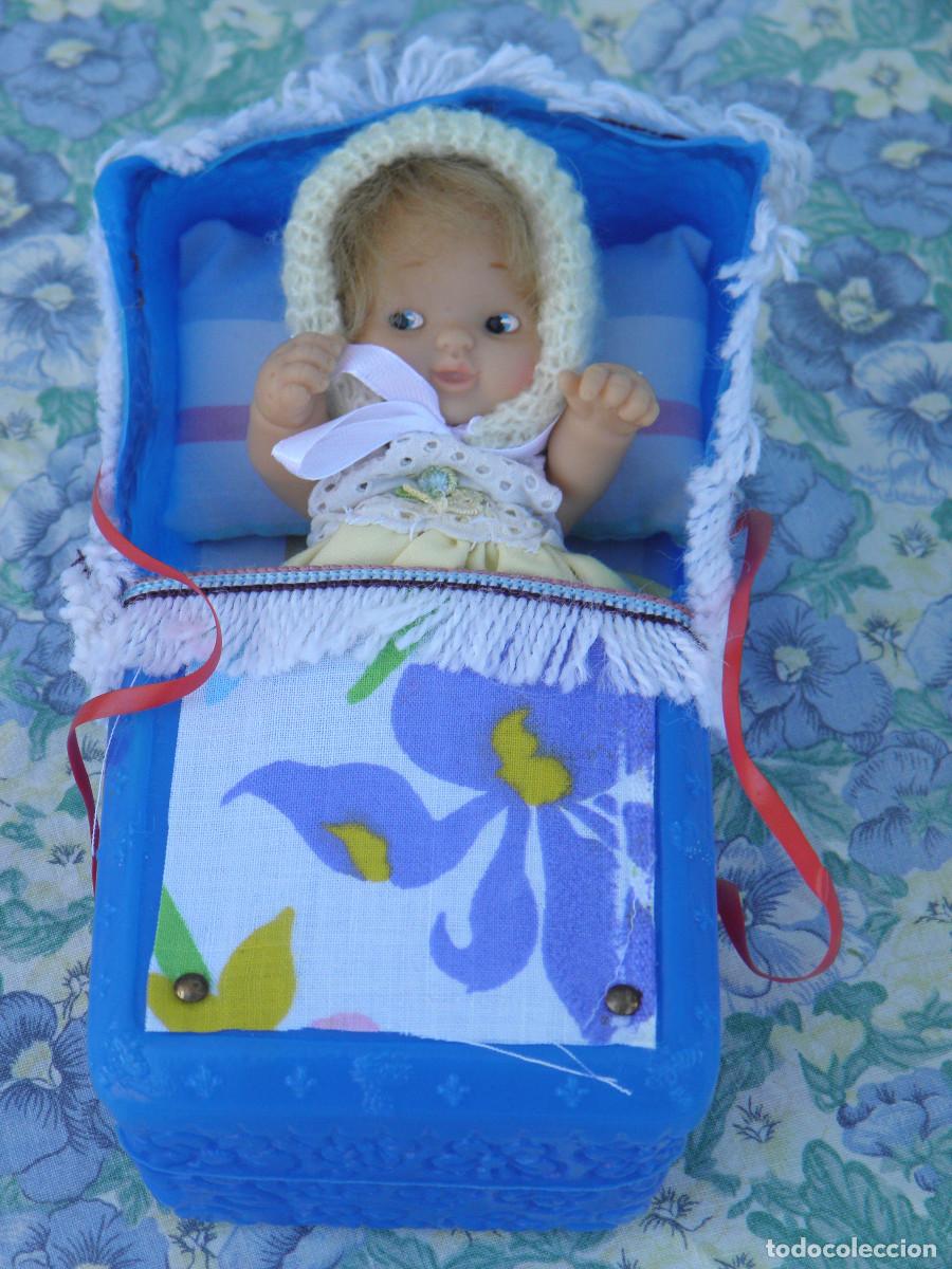 Mu&ntilde;ecas Lesly y Barriguitas: Antiguo capazo para mu&ntilde;ecas beb&eacute;, v&aacute;lido para Barriguitas de Famosa