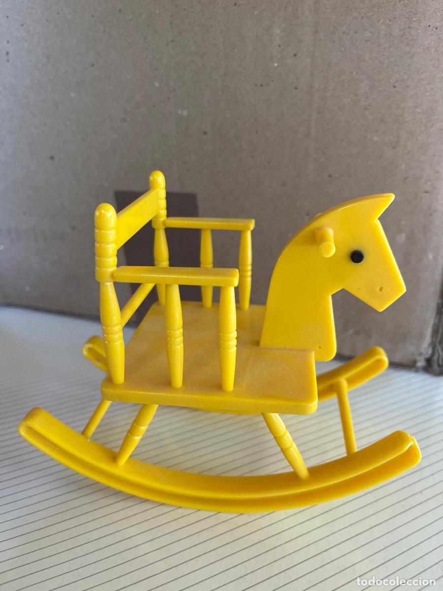 Mu&ntilde;ecas Lesly y Barriguitas: Caballo balanc&iacute;n de las Barriguitas - Foto 3