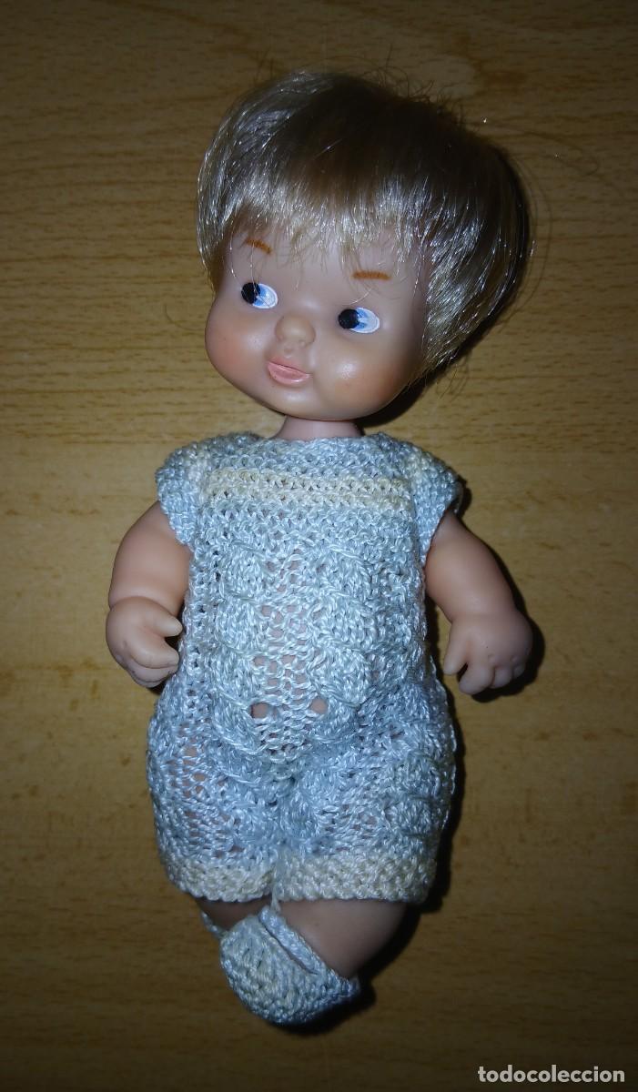 Mu&ntilde;ecas Lesly y Barriguitas: BARRIGUITAS DE FAMOSA NI&Ntilde;O PELO LISO TIPO MONAGUILLO A&Ntilde;OS 70 CON ROPITA DE HILO CASA RIOS ZARAGOZA