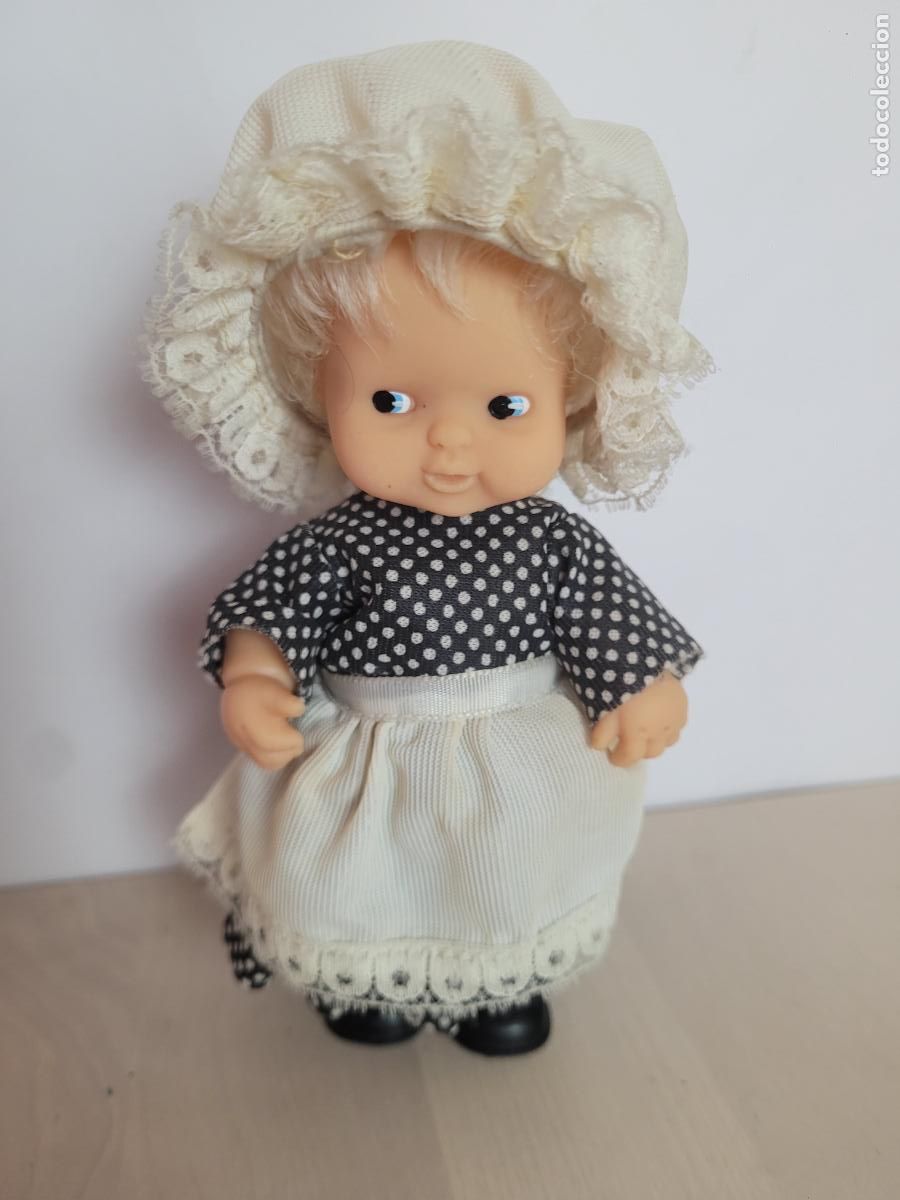 Mu&ntilde;ecas Lesly y Barriguitas: mu&ntilde;eca barriguitas abuelita abuela de caperucita roja