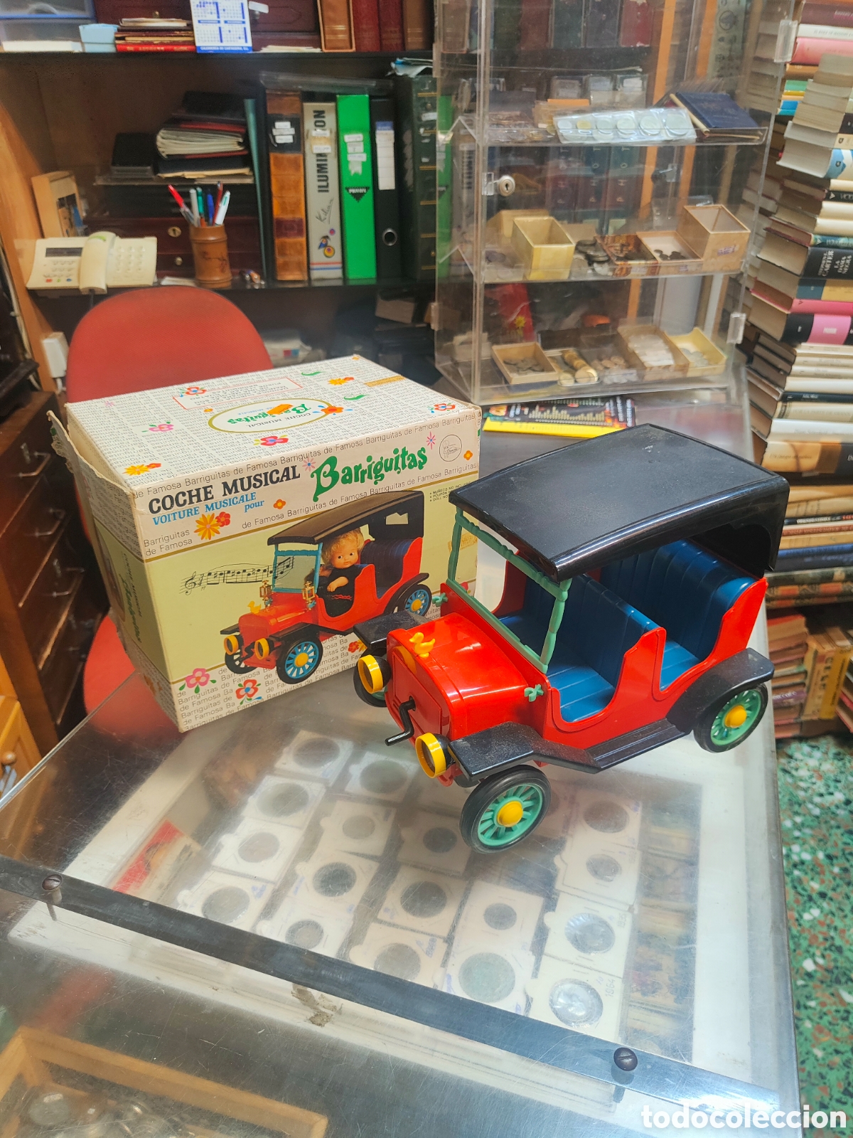 Bonecas Lesly e Barriguitas: Coche musical de las mu&ntilde;ecas barriguitas