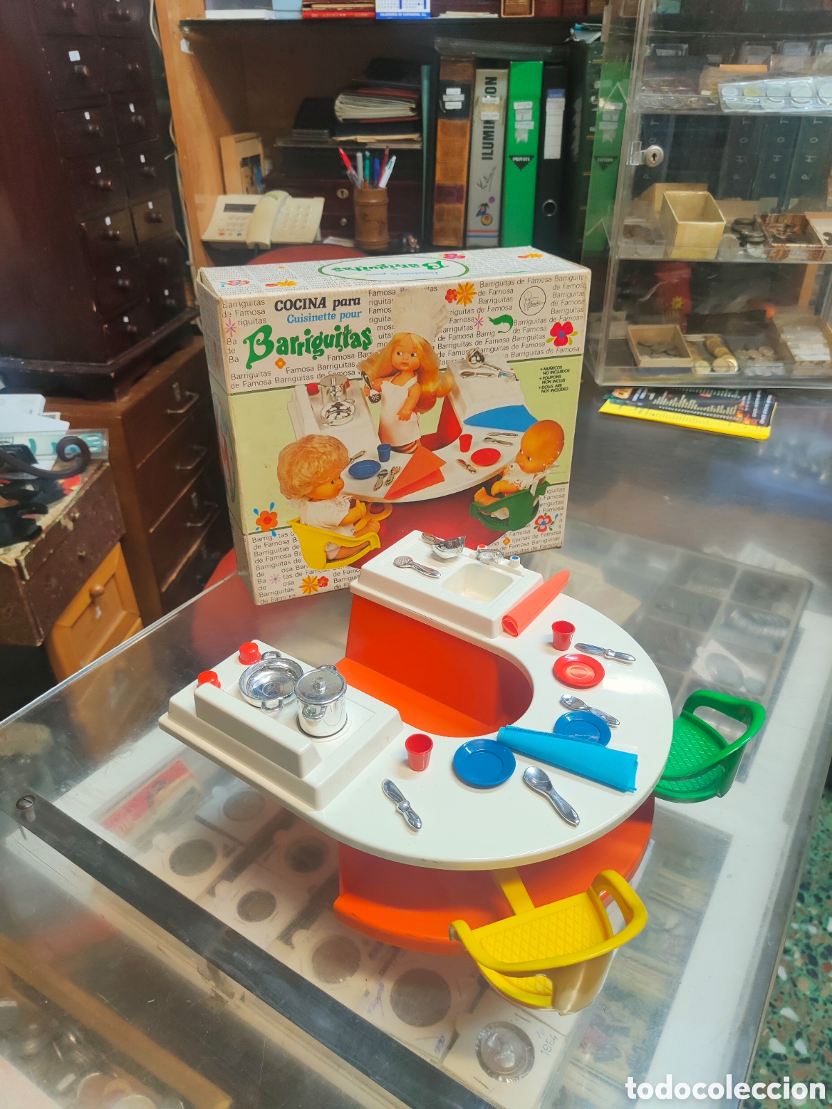 Poup&eacute;es Lesly et Barriguitas: Cocina de las mu&ntilde;ecas barriguitas