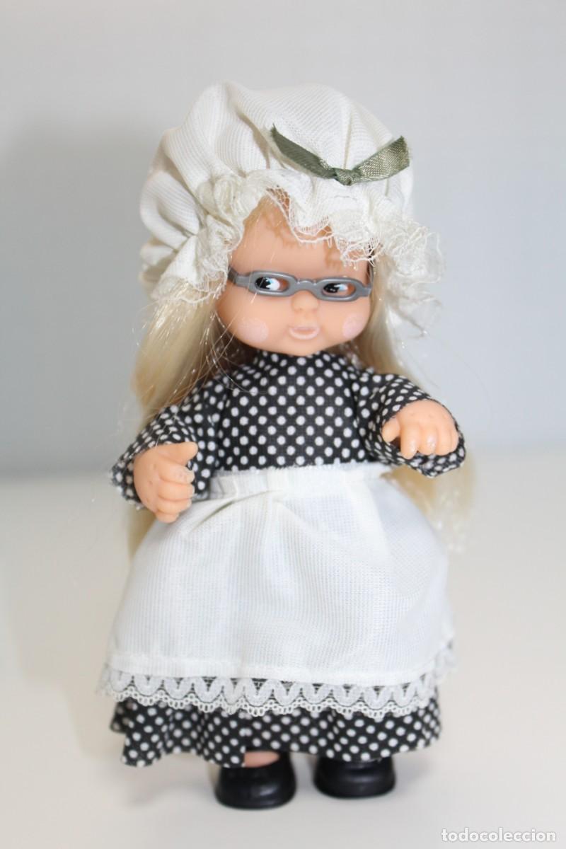 Mu&ntilde;ecas Lesly y Barriguitas: BARRIGUITAS DE FAMOSA - A&Ntilde;OS 80