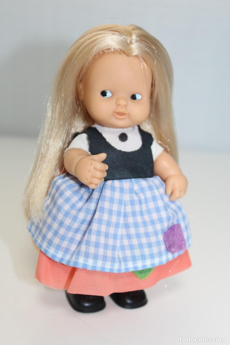 Mu&ntilde;ecas Lesly y Barriguitas: BARRIGUITAS DE FAMOSA - A&Ntilde;OS 80