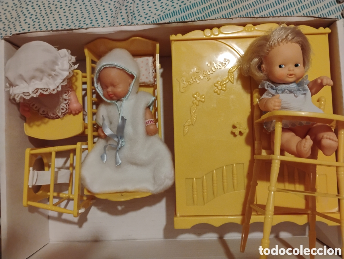 Mu&ntilde;ecas Lesly y Barriguitas: &diams;Gran Lote Vintage BARRIGUITAS de FAMOSA: 3 Mu&ntilde;ecos (2 Pelones) + Muebles Amarillos + Ropa con Et️