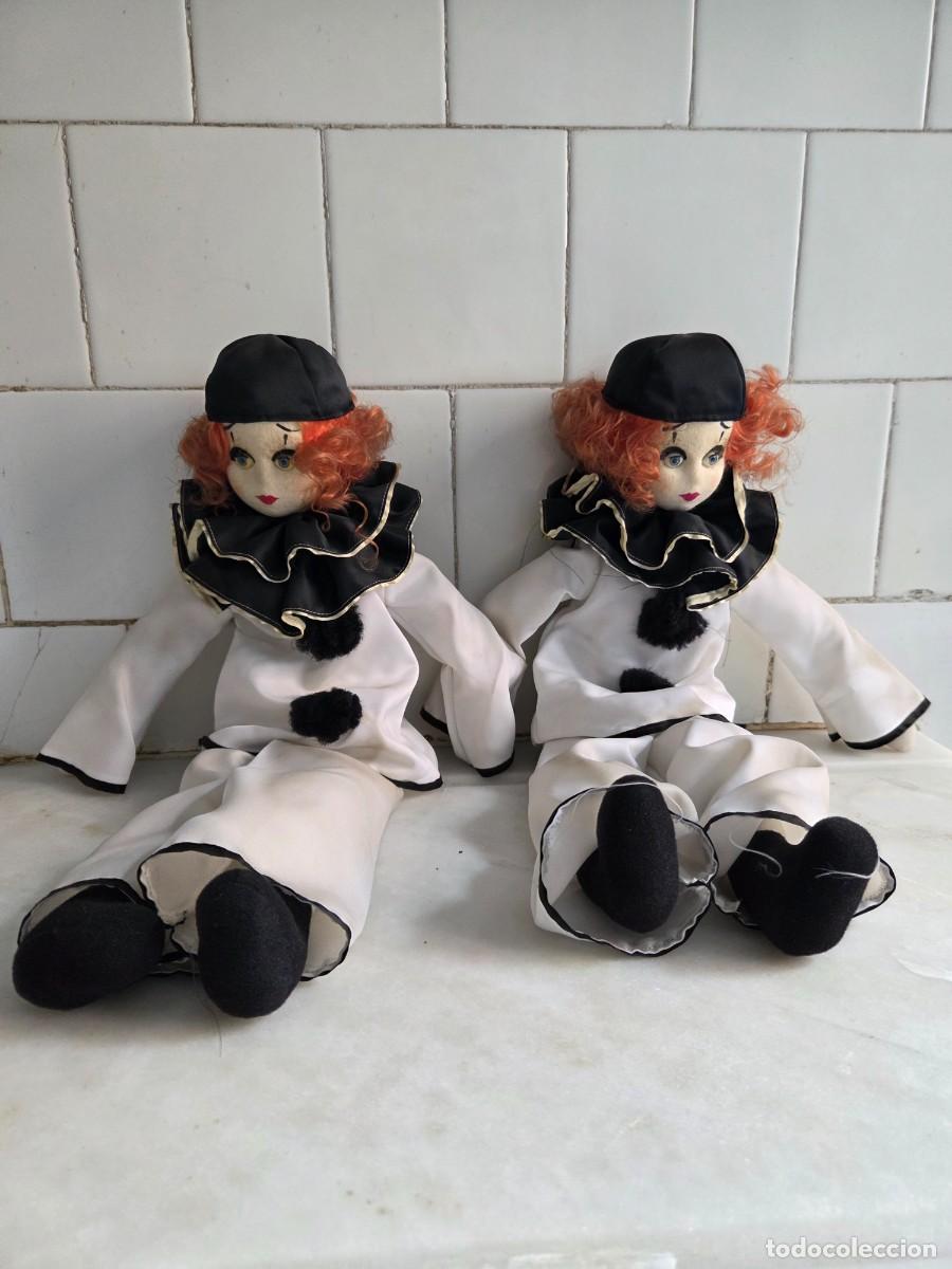 Mu&ntilde;ecas Lesly y Barriguitas: mu&ntilde;ecos de trapo estilo payaso o arlequ&iacute;n vintage (tipo Pierrot)