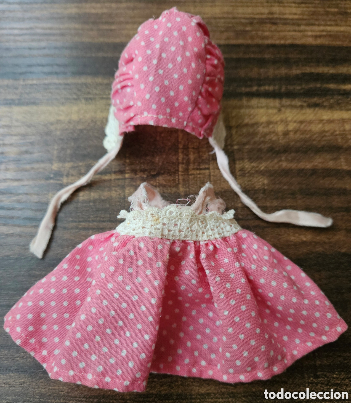 Mu&ntilde;ecas Lesly y Barriguitas: Lote Ropa y Accesorios Barriguitas de Famosa Vintage (A Restaurar / Variado)