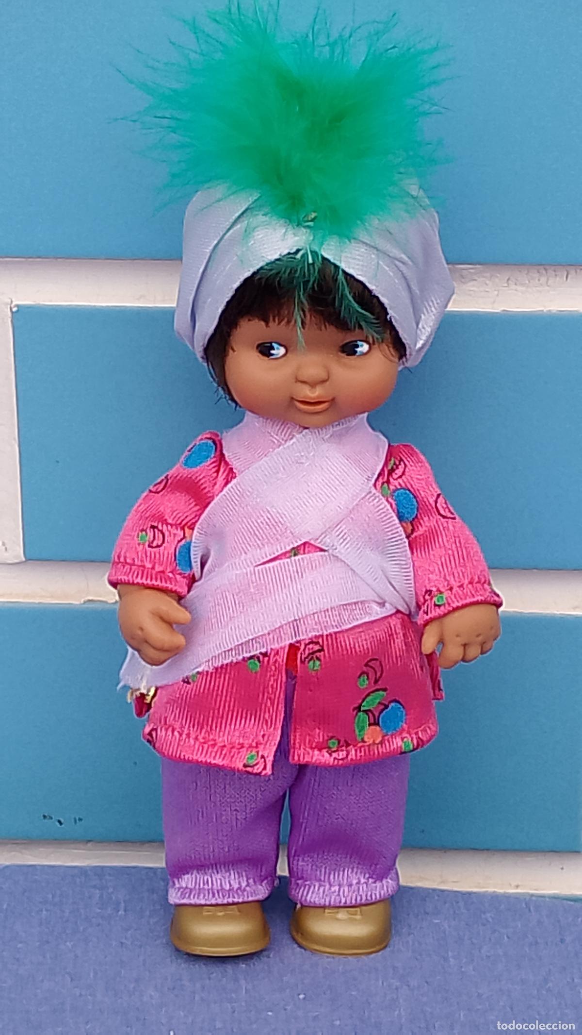 Mu&ntilde;ecas Lesly y Barriguitas: Antiguo mu&ntilde;eco Barriguitas Raj&aacute; de la India, colecci&oacute;n Aventuras de Famosa