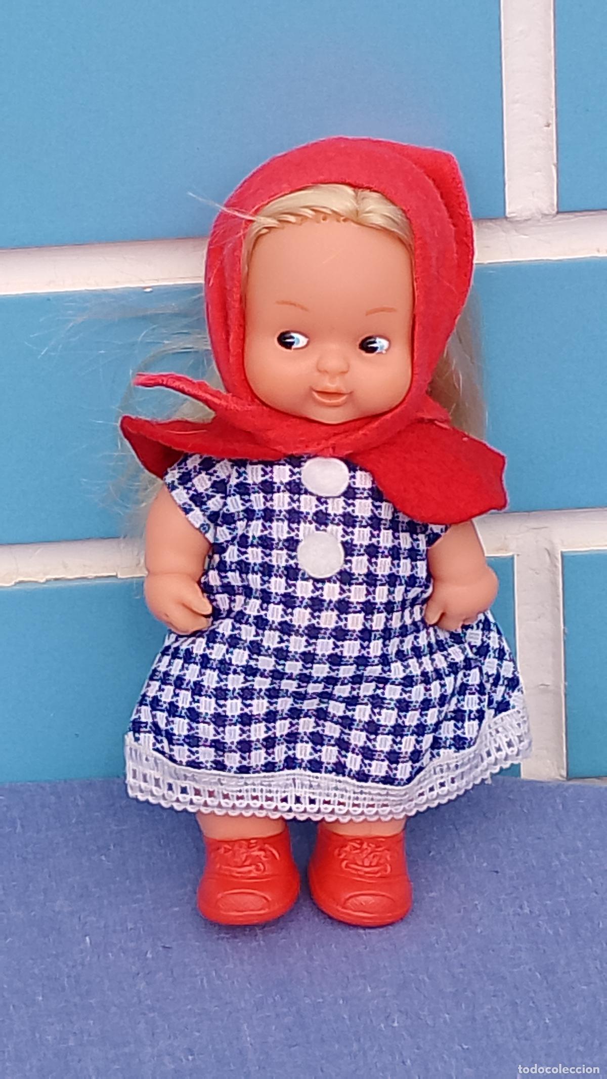 Mu&ntilde;ecas Lesly y Barriguitas: Antigua mu&ntilde;eca Los Cuentos de Barriguitas Caperucita Roja, de Famosa