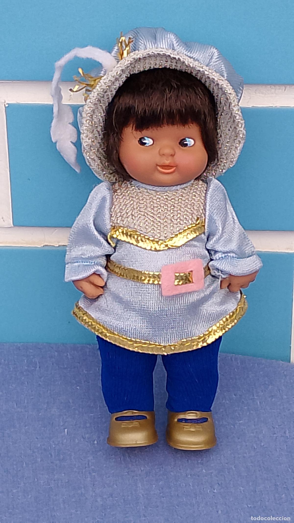 Mu&ntilde;ecas Lesly y Barriguitas: Antiguo mu&ntilde;eco Barriguitas Pr&iacute;ncipe de Famosa, de piernas rectas