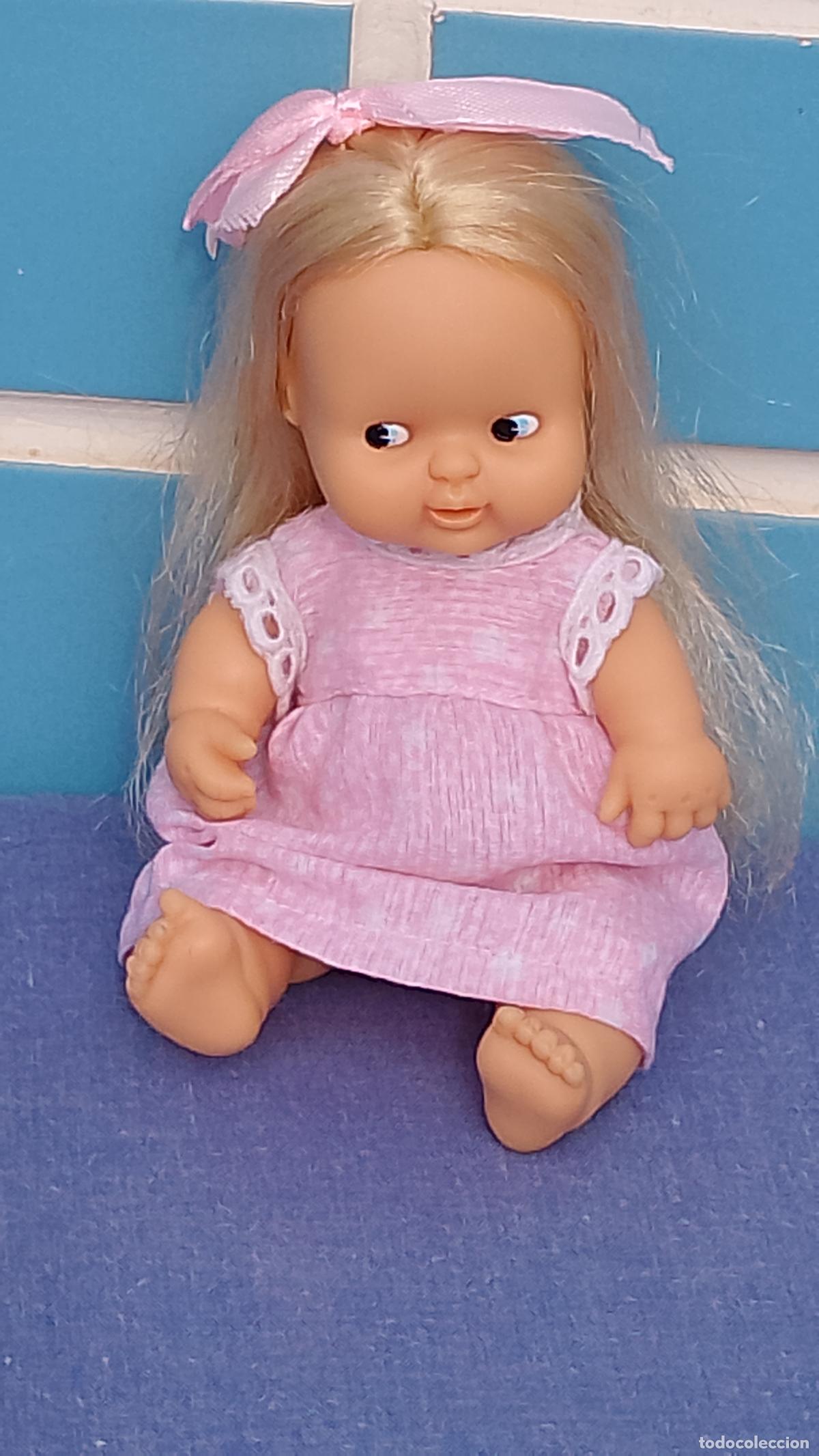 Mu&ntilde;ecas Lesly y Barriguitas: Antigua mu&ntilde;eca beb&eacute; Barriguitas de Famosa
