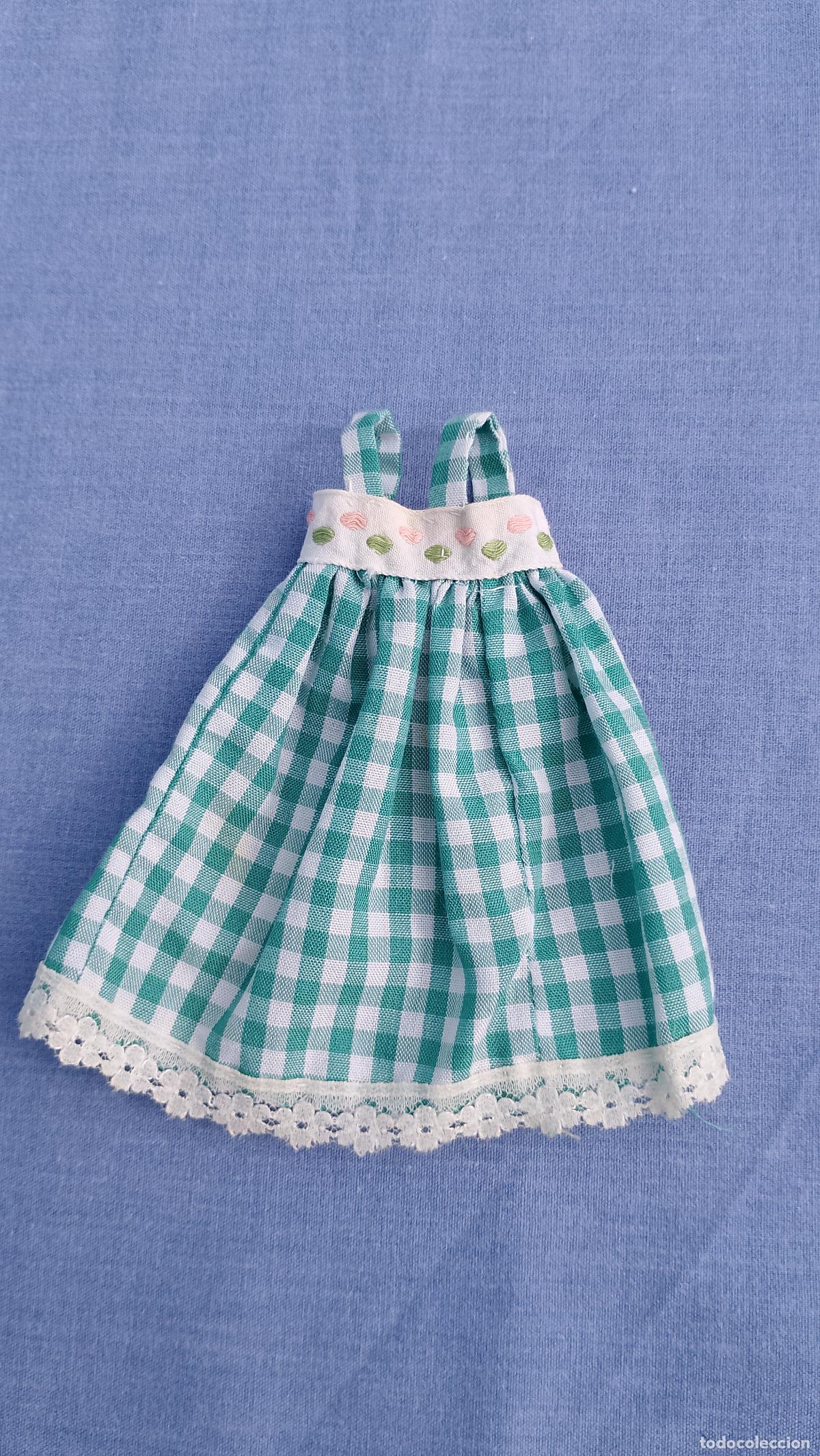 Mu&ntilde;ecas Lesly y Barriguitas: Antiguo fald&oacute;n para mu&ntilde;ecas Barriguitas