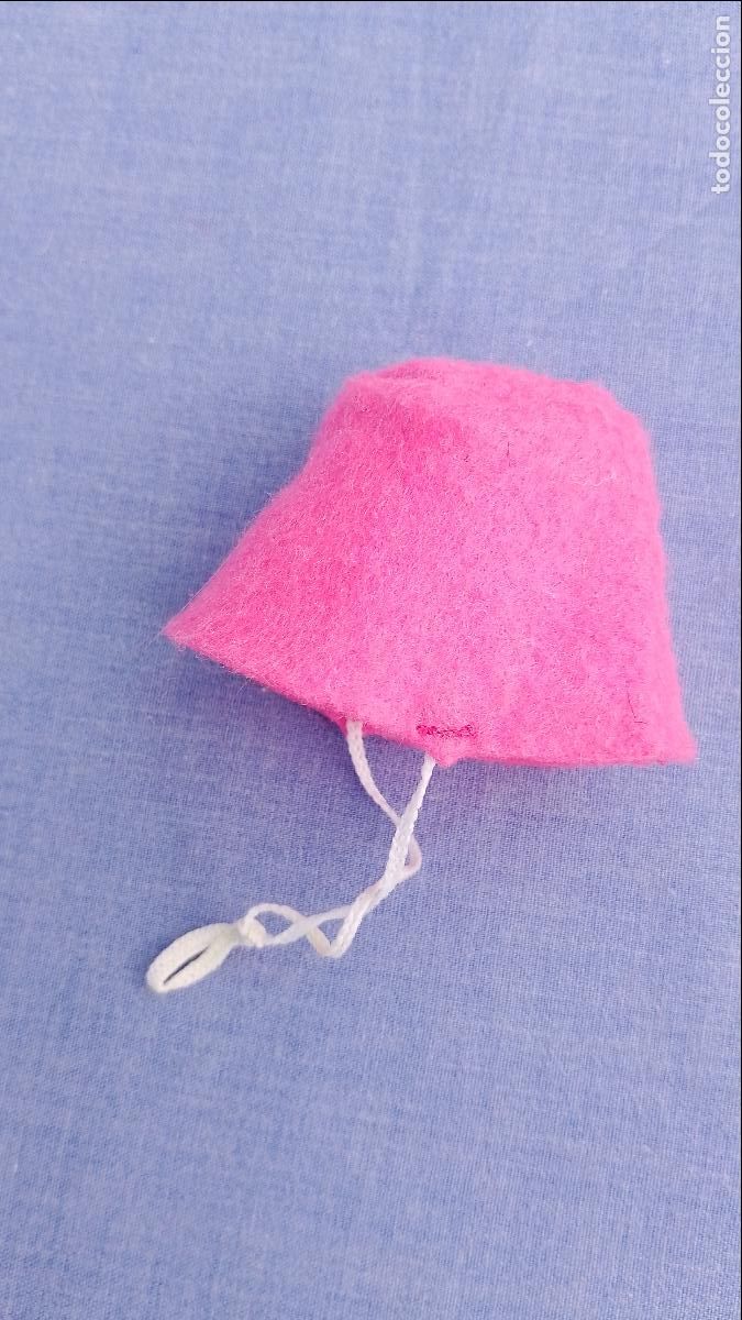 Mu&ntilde;ecas Lesly y Barriguitas: Antiguo gorro original de Barriguitas morito