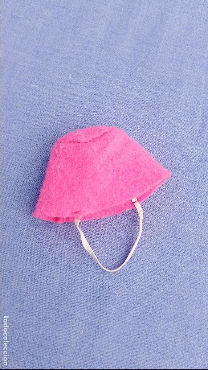 Mu&ntilde;ecas Lesly y Barriguitas: Antiguo gorro original de Barriguitas morito