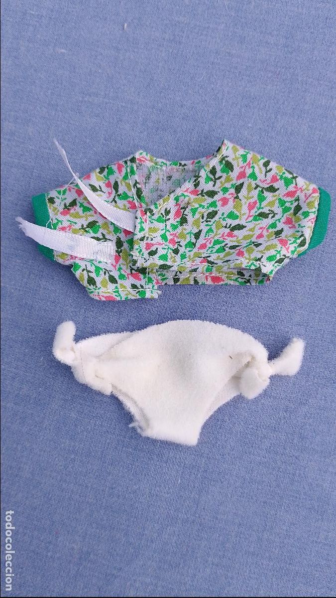 Mu&ntilde;ecas Lesly y Barriguitas: Antiguo conjunto de ropa original de mu&ntilde;eco Barriguitas Chino de Famosa