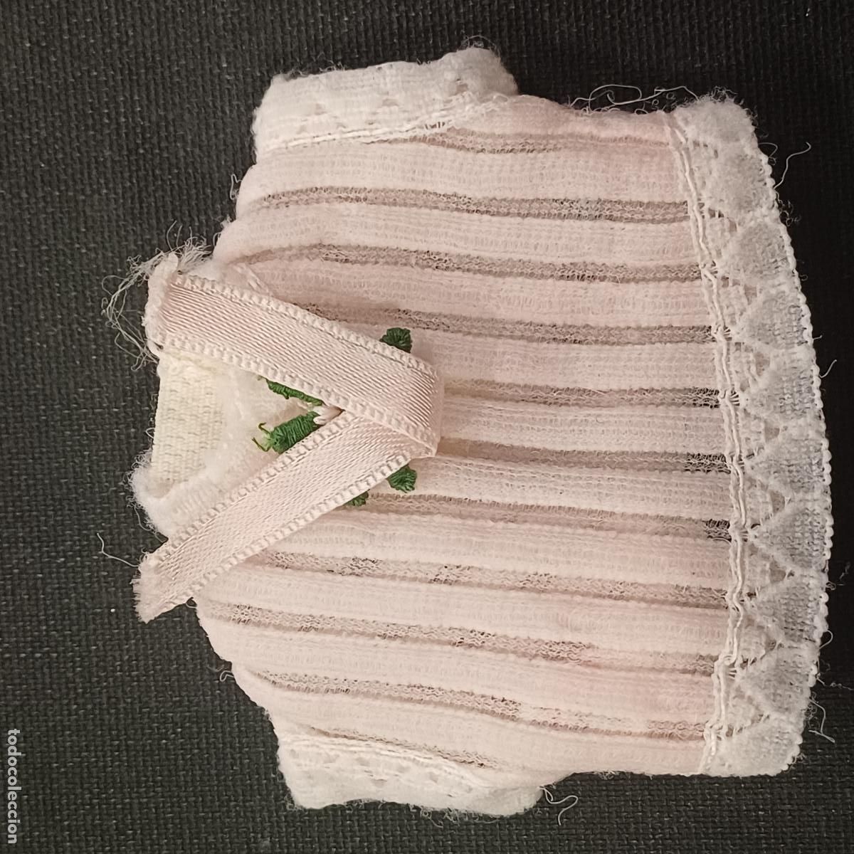 Mu&ntilde;ecas Lesly y Barriguitas: BLUSA/CAMISA ROSA BORDADA FLOR BARRIGUITAS DE FAMOSA.