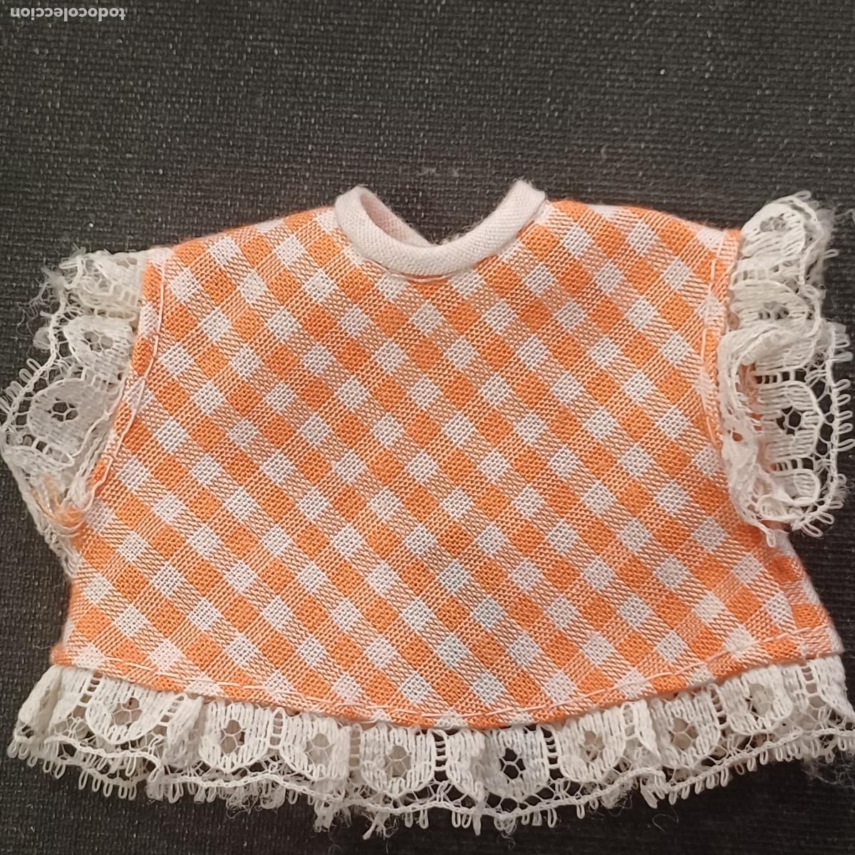 Mu&ntilde;ecas Lesly y Barriguitas: BLUSA/CAMISA A CUADROS NARANJA/BLANCO BARRIGUITAS DE FAMOSA.