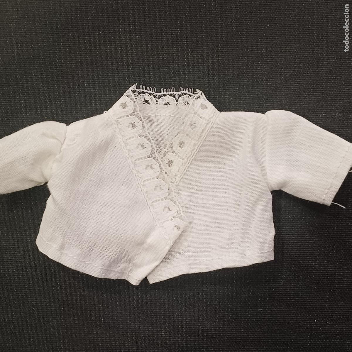 Mu&ntilde;ecas Lesly y Barriguitas: CAMISA BLANCA BARRIGUITAS DE FAMOSA.