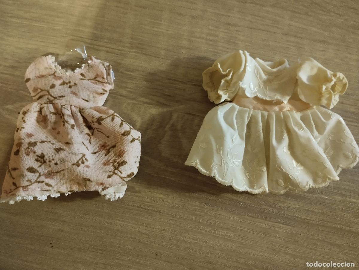 Mu&ntilde;ecas Lesly y Barriguitas: lote de dos vestido de barriguitas
