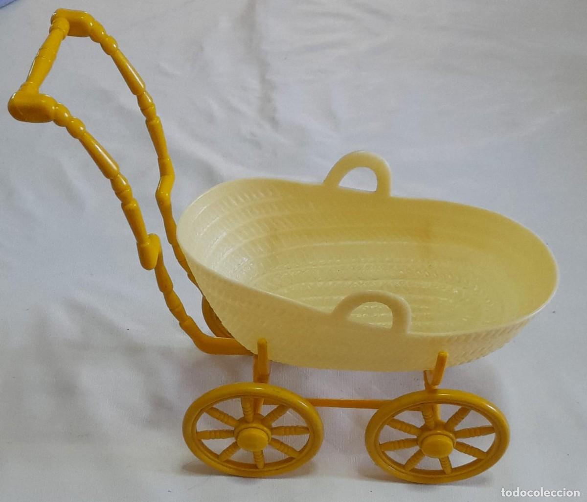 Mu&ntilde;ecas Lesly y Barriguitas: CARRO O COCHE PARA BEB&Eacute; DE BARRIGUITAS, LE FALTA LA VESTIDURA